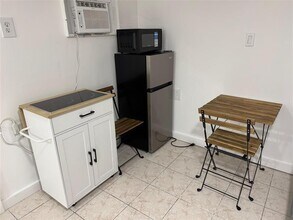 2205 SW 16th Ter in Miami, FL - Building Photo - Building Photo