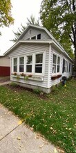 1527 Ferry St in La crosse, WI - Building Photo - Building Photo