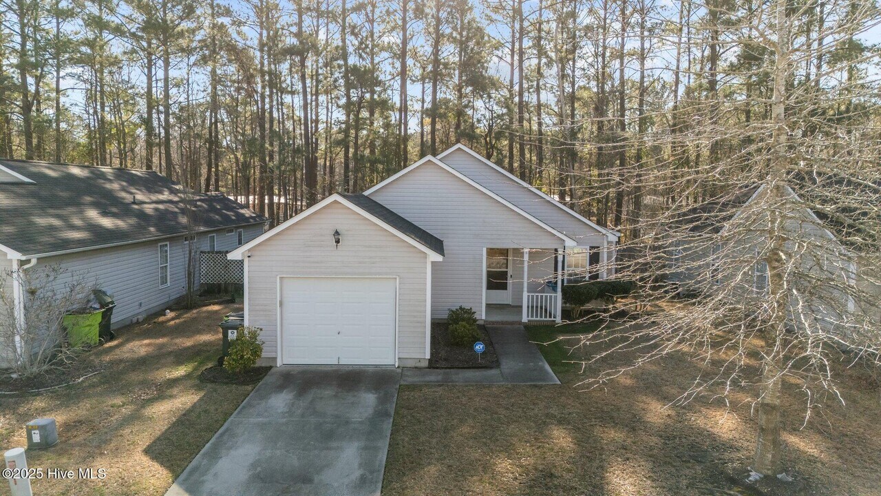 4635 Rainmaker Dr in New Bern, NC - Building Photo