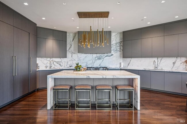 138 Gilmartin Dr in Tiburon, CA - Building Photo - Building Photo