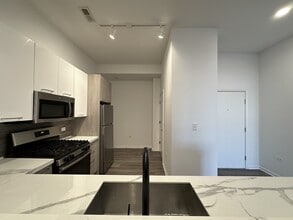 2550 S Wabash Ave in Chicago, IL - Building Photo - Building Photo