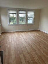 409 Adams St, Unit 5 in Abington, MA - Building Photo - Building Photo