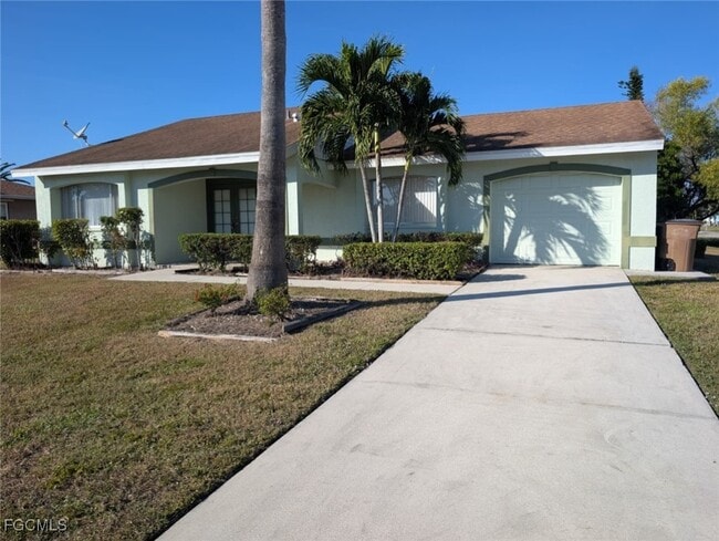 927 SE 19th St in Cape Coral, FL - Building Photo - Building Photo