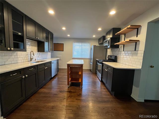 property at 2086 S Pearl St