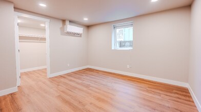 2106 Oakes Ave in Everett, WA - Building Photo - Building Photo