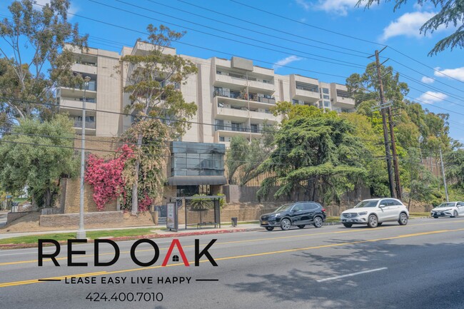 3949 Los Feliz Blvd in Los Angeles, CA - Building Photo - Building Photo