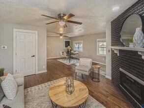 700 S Grange Ave, Unit 700 S Grange Ave in Sioux Falls, SD - Building Photo - Building Photo