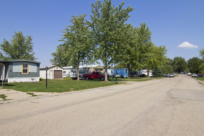 Mt. Morris Estates Mobile Homes in Mount Morris, IL - Building Photo - Building Photo