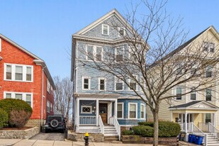 226 Calumet St, Unit 2E in Boston, MA - Building Photo