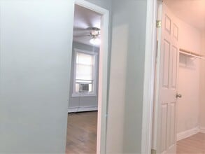 94 Spring St, Unit 1 in Cambridge, MA - Building Photo - Building Photo