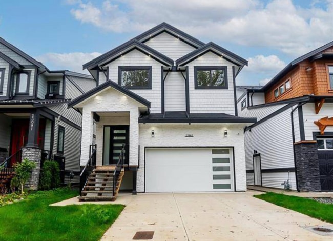 property at 23087 134 Loop