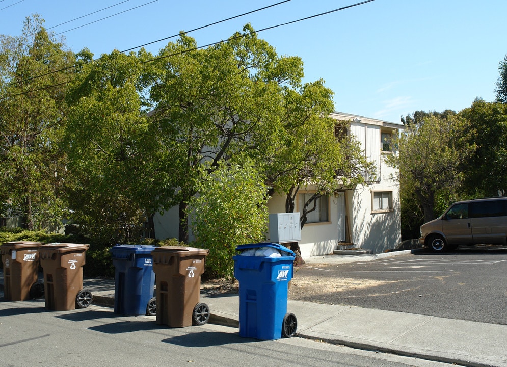 934 E 7th St in Benicia, CA - Building Photo