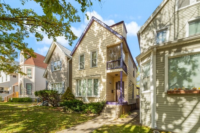 1015 Garnett Pl in Evanston, IL - Building Photo - Building Photo