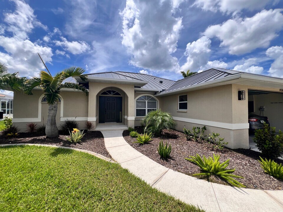 5530 Almar Dr in Punta Gorda, FL - Building Photo