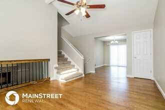 618 W Sunrise Dr in Belton, MO - Foto de edificio - Building Photo