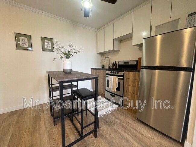 property at 44 Victoria Ave S