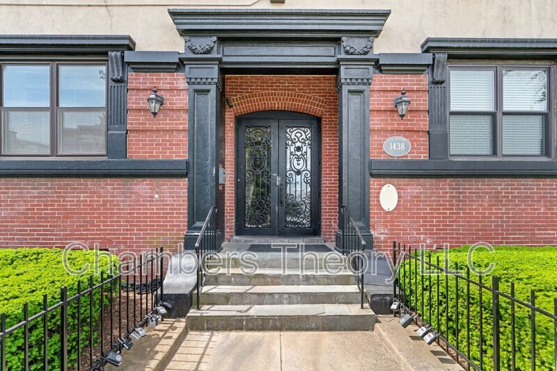1438 Meridian Pl NW in Washington, DC - Building Photo