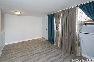 1107 Acacia Rd in Pearl City, HI - Building Photo - Building Photo