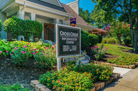 Cross Creek Apartments in Richmond, VA - Foto de edificio - Building Photo