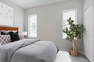 843 E 65th St in Chicago, IL - Building Photo - Building Photo