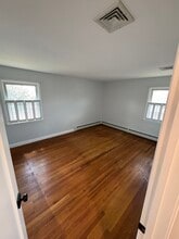 121 Henry St, Unit 1 in Massapequa, NY - Building Photo - Building Photo