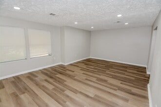 1307 Pecan Dr in Pasadena, TX - Building Photo - Building Photo