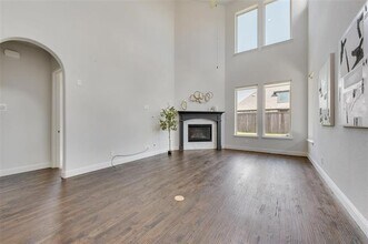 4556 La Roche Ave in Carrollton, TX - Building Photo - Building Photo