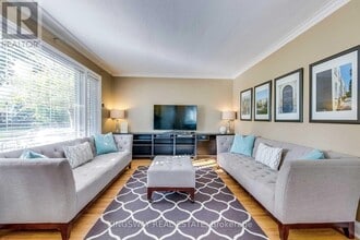 408 Lanor Ave in Toronto, ON - Building Photo - Building Photo