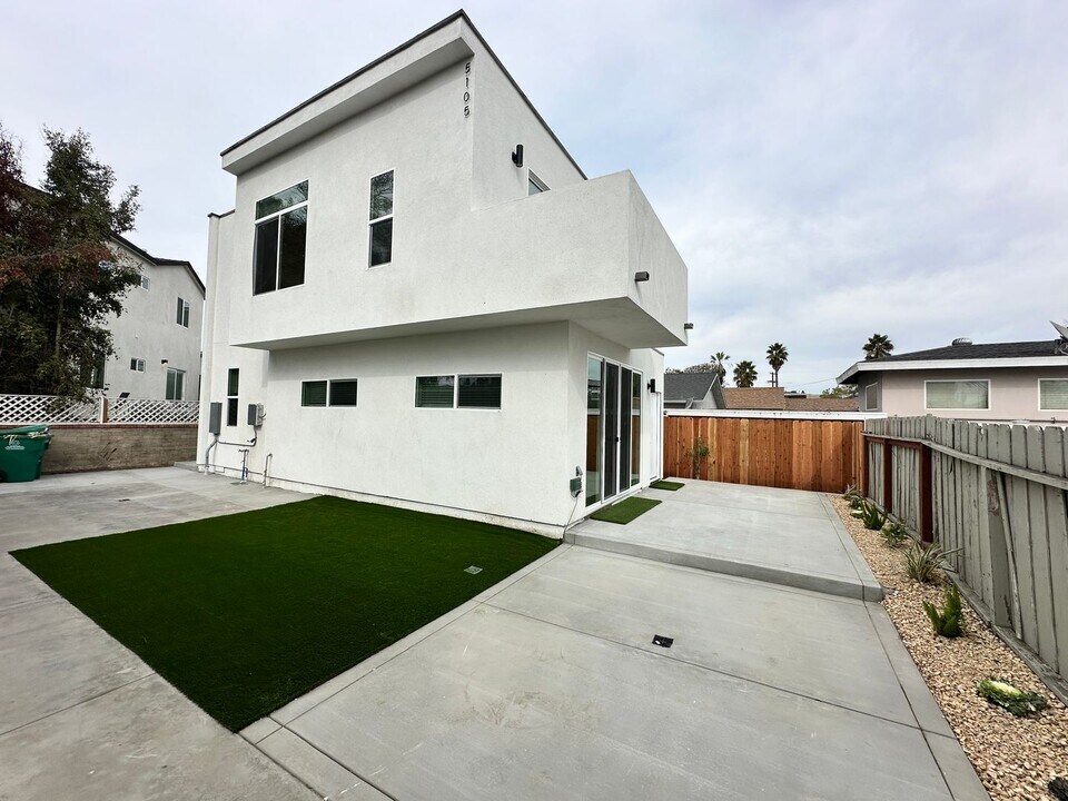 5105 Tipton St in San Diego, CA - Building Photo