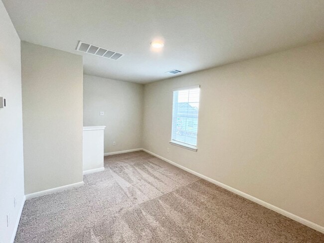 281 Alcatraz Lp in Jarrell, TX - Building Photo - Building Photo