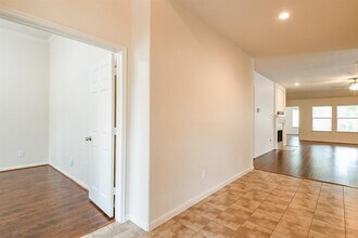 2318 Appian Way in Pearland, TX - Building Photo - Building Photo