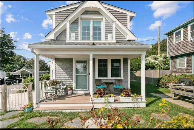 property at 21 Warren Ave