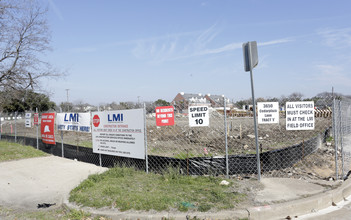 Crest at Oak Park in Dallas, TX - Building Photo - Building Photo