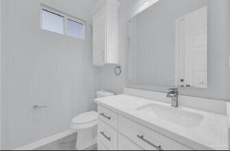 3007 E Ebano St in Hidalgo, TX - Foto de edificio - Building Photo