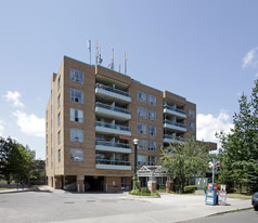 Hanson House in Toronto, ON - Building Photo