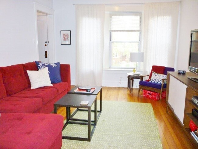 2713 W Giddings St in Chicago, IL - Building Photo - Building Photo