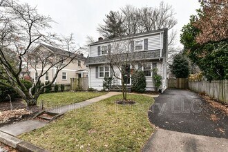 5906 14th St N in Arlington, VA - Building Photo - Building Photo