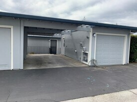 167 Holiday Hills Dr in Martinez, CA - Building Photo