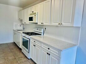 47 Davis Ave, Unit 4F in White Plains, NY - Building Photo