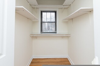 5945 N Paulina St, Unit 5951-1W in Chicago, IL - Building Photo - Building Photo