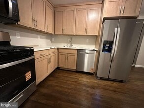936 Oakmont St in Philadelphia, PA - Building Photo - Building Photo