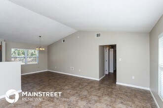 2291 Macedo Rd NE in Palm Bay, FL - Foto de edificio - Building Photo