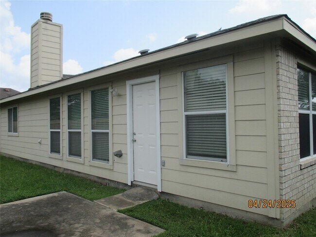 property at 5531 Poplar Terrace Ln