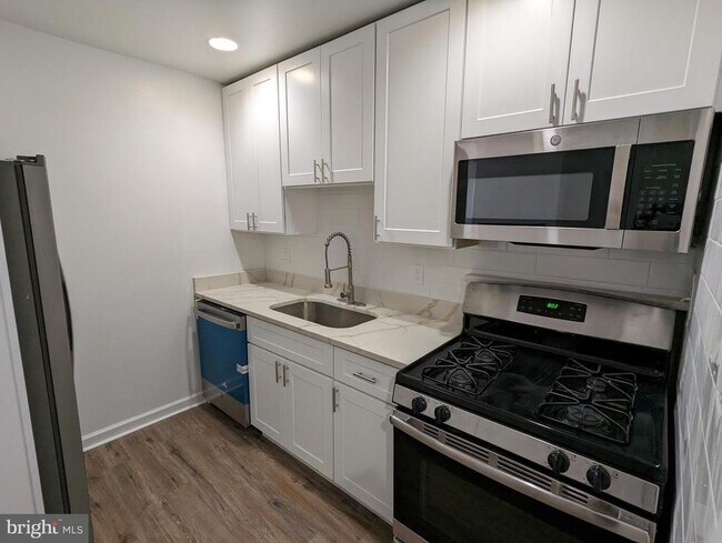 property at 7112 Donnell Pl