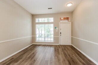 4018 Hunnington Dr in Conroe, TX - Building Photo - Building Photo