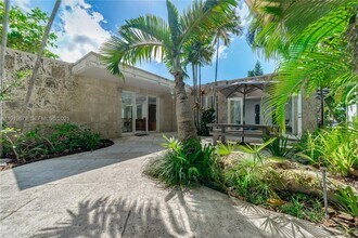 111 S Hibiscus Dr in Miami Beach, FL - Building Photo - Building Photo
