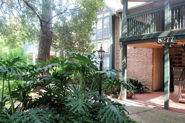 property at 8277 Kingsbrook Rd