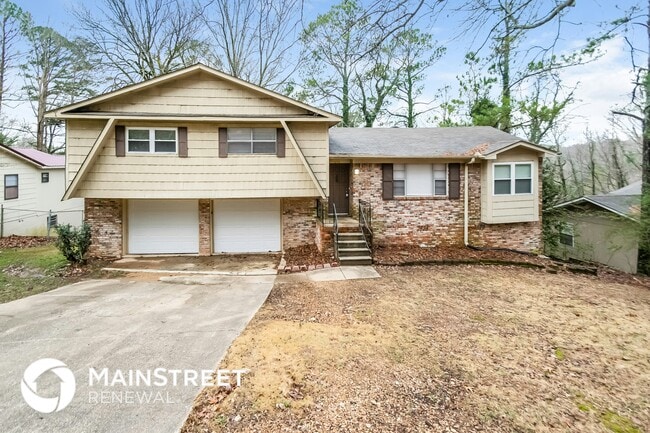 property at 1316 Falcon Dr