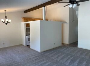 8657 S Akins Rd in North Royalton, OH - Building Photo - Building Photo