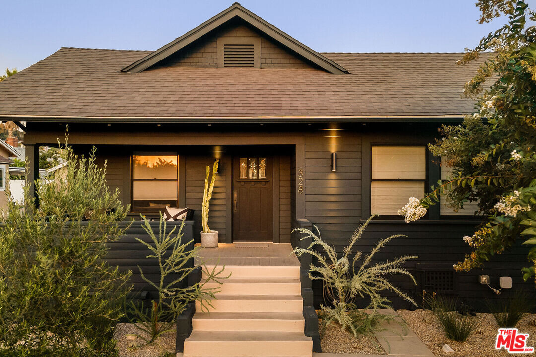 328 Branch St in Los Angeles, CA - Building Photo